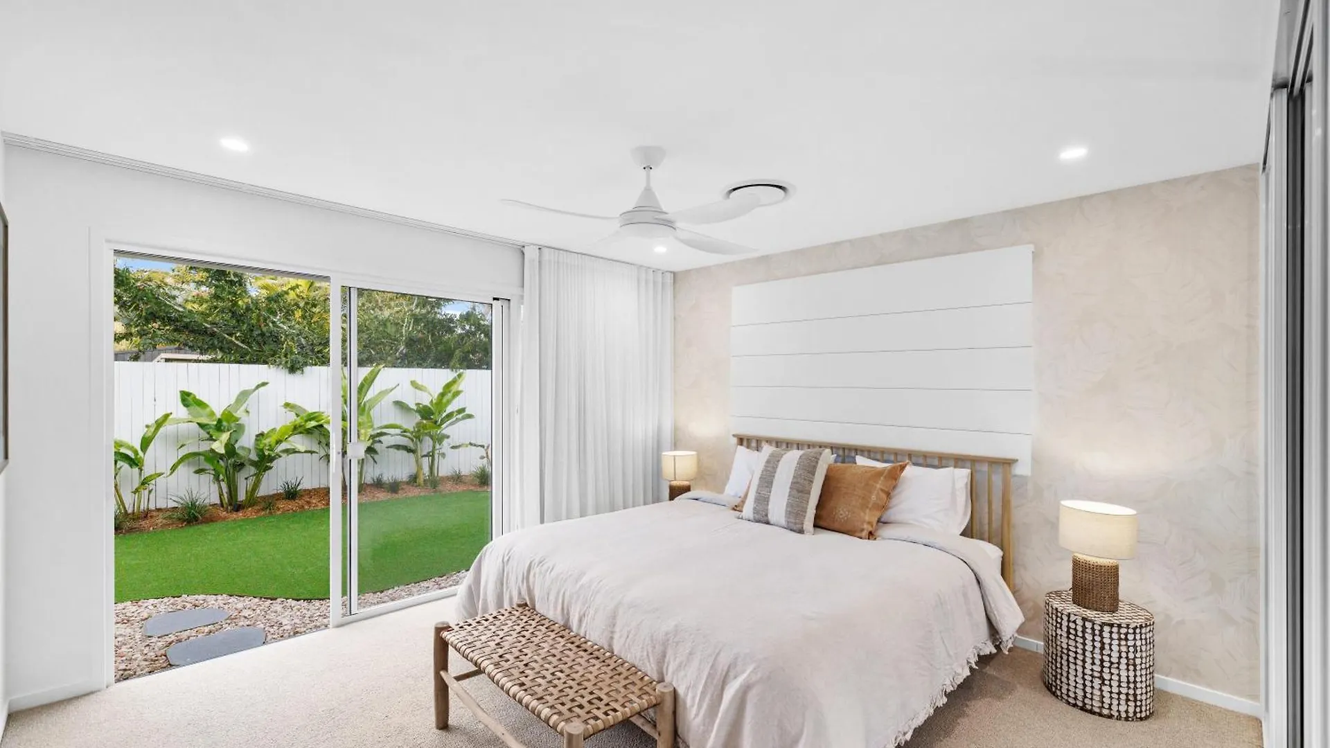 Brand New Coastal Oasis - Family & Pet Friendly. Villa Coolum Beach Australia