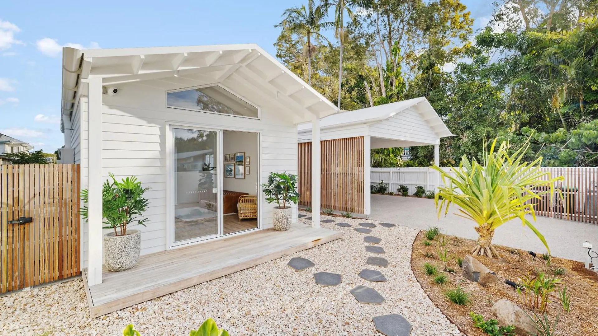 Brand New Coastal Oasis - Family & Pet Friendly. Villa Coolum Beach 0*,  Australia
