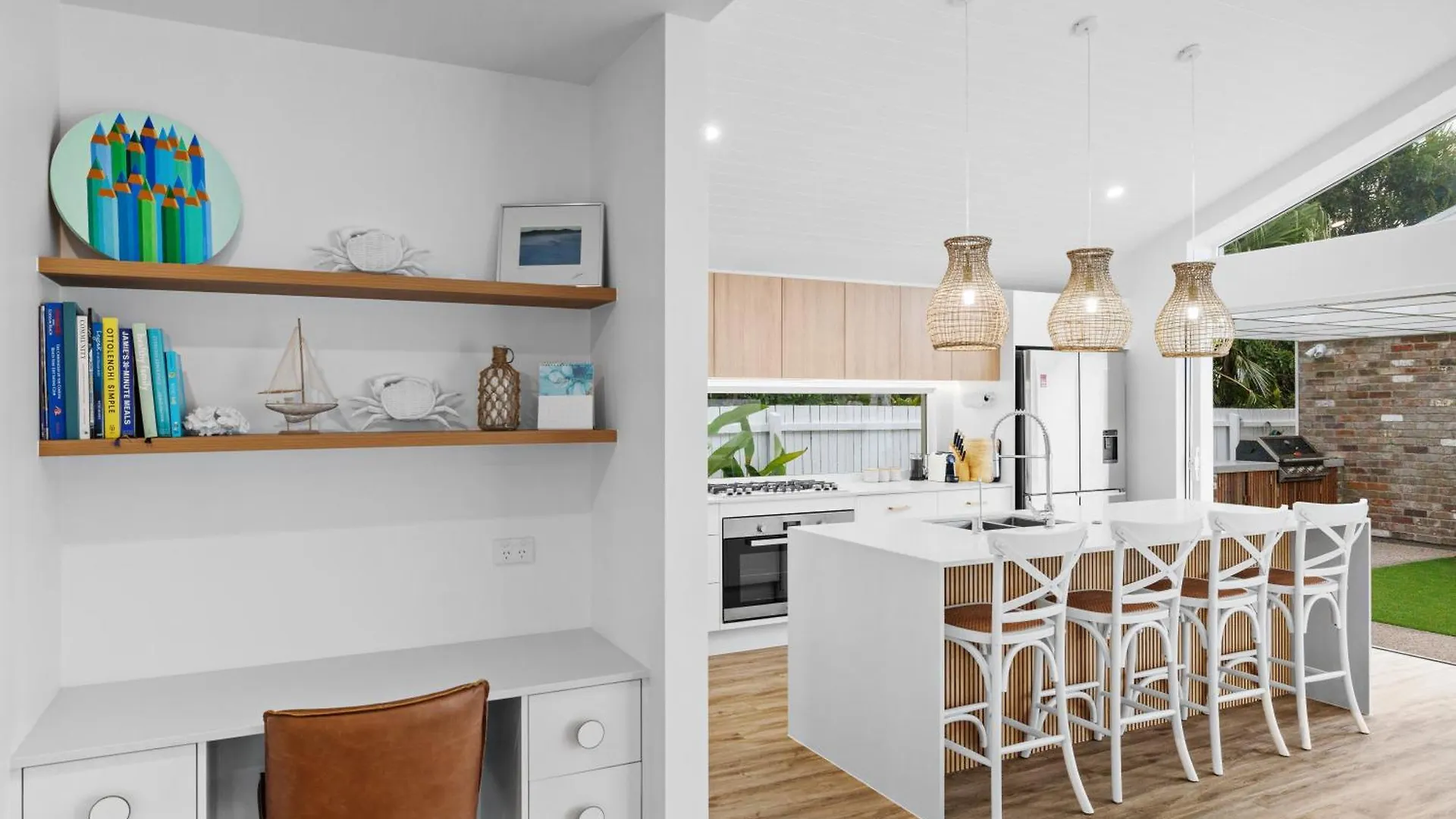 بيت للعطل فيلا Brand New Coastal Oasis - Family & Pet Friendly. شاطئ كولوم