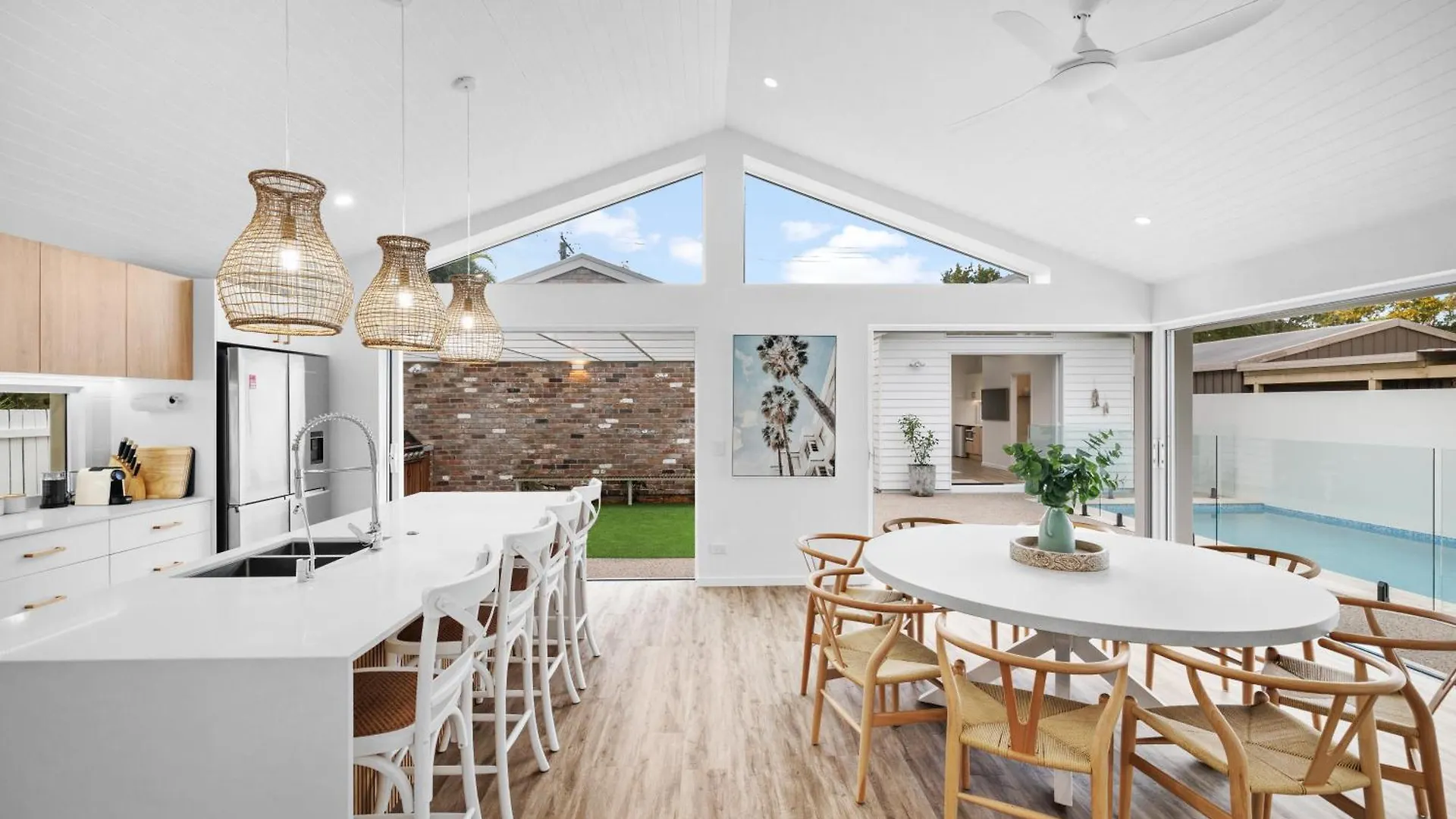 بيت للعطل فيلا Brand New Coastal Oasis - Family & Pet Friendly. شاطئ كولوم